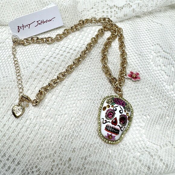 Betsey Johnson Sugar Skull Pendant Necklace Gold Tone Chain Pink Flower Accent - Picture 2 of 9